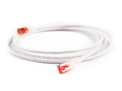 FibrainDATA Premium szerelt patchkábel, U/UTP cat.6, fehér kábel, fehér törésgátló, 10,0m