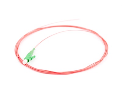 Fibrain optikai szálpigtail, SM (G.657A2) LC/APC, 2,0m (piros)