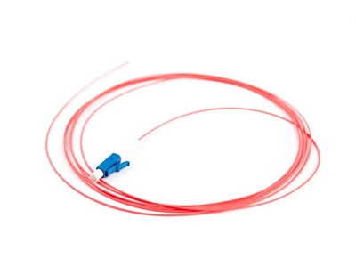 Fibrain optikai szálpigtail, SM (G.657A2) LC/UPC, 2,0m (piros)